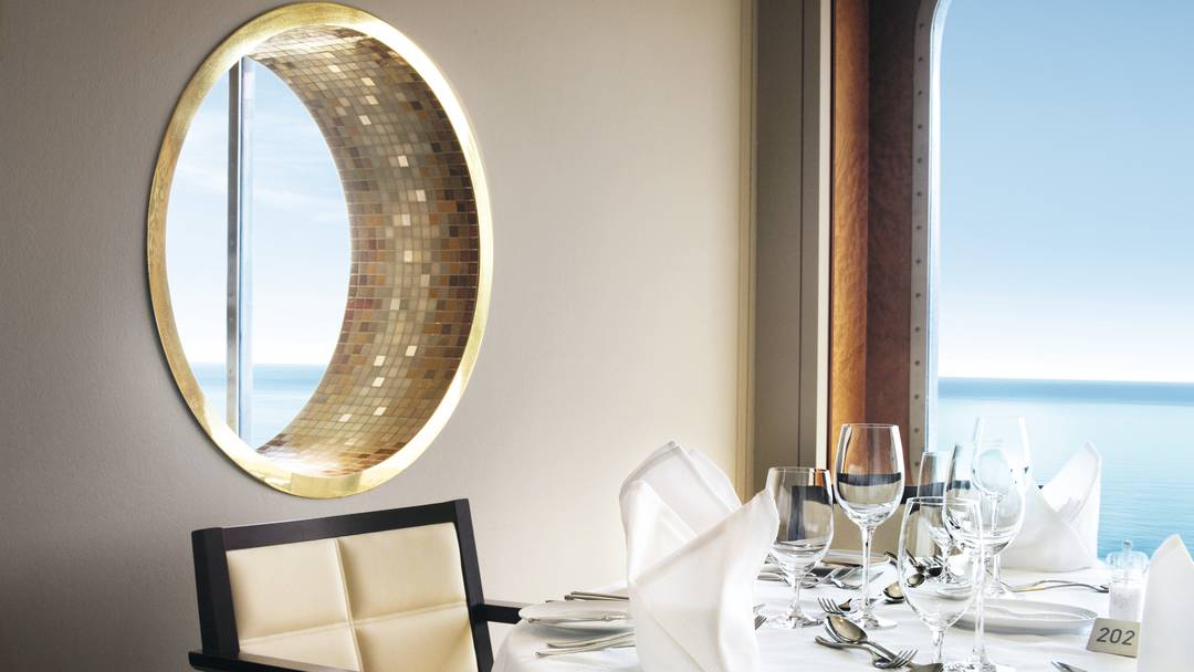 Thomson Cruises TUI Explorer Interior Latitude 53.jpg